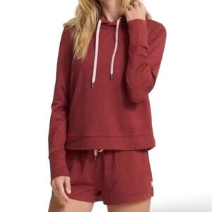 Vuori Halo Essential Hoodie Pullover | DreamKnit | Currant Heather | Size S